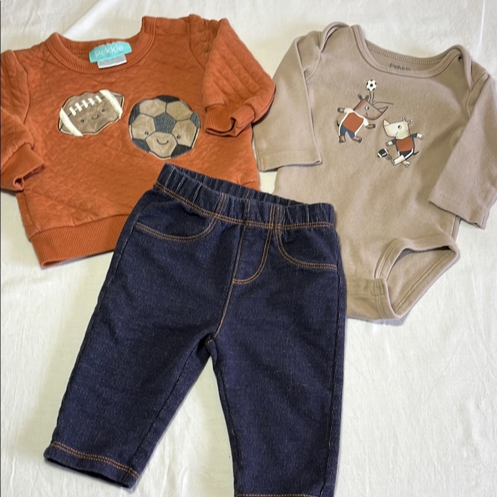 3M Pekkle sports themed sweatshirt, onesie and jeans 3 piece set